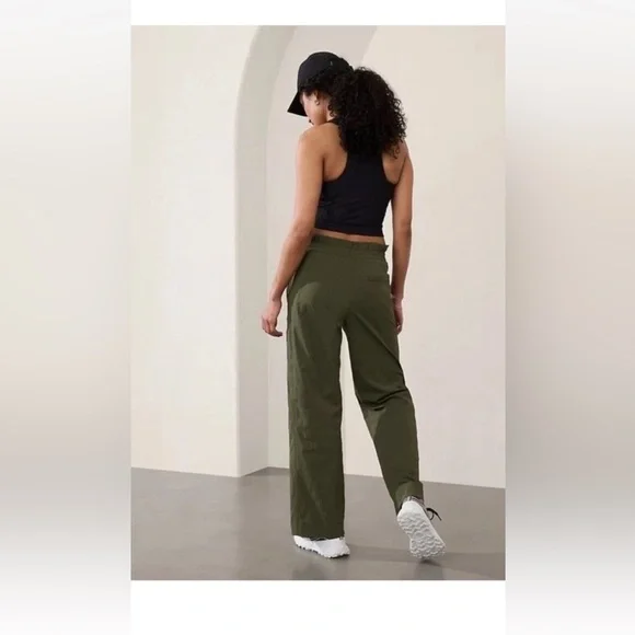 Athleta Trekkie Parachute Pant Green Olive size 6 nwot - Picture 5 of 8